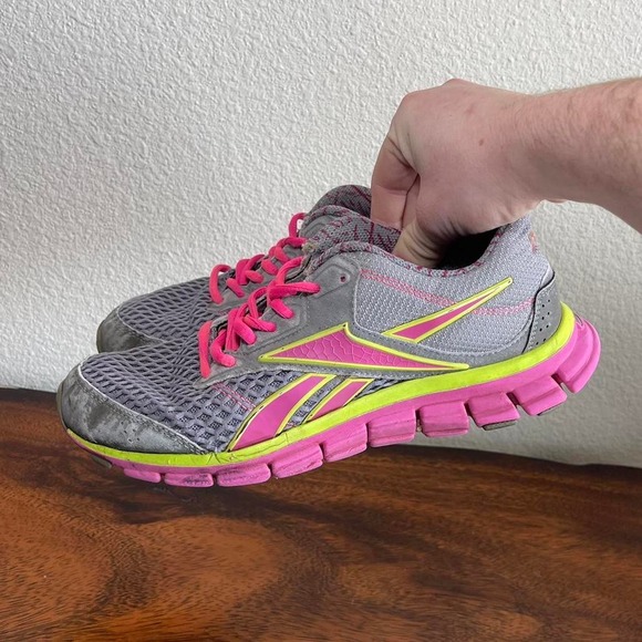 Reebok Shoes - Women's Reebok Smoothflex Running Shoes SIze 7.5